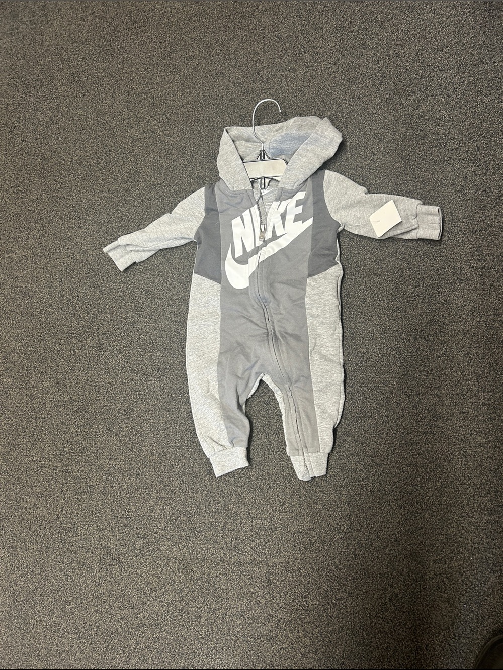 Nike Gray Hooded Baby One-Piece Bodysuit with Front Zip (OLIKB)